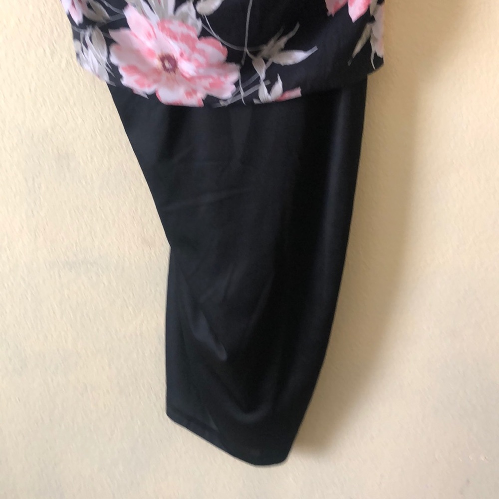 Dress - Picture 5 of 5